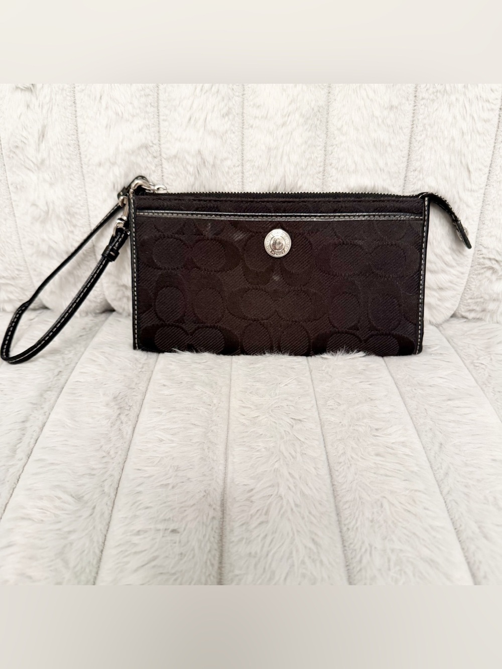 Vintage Y2K Coach signature jacquard black wristlet wallet.